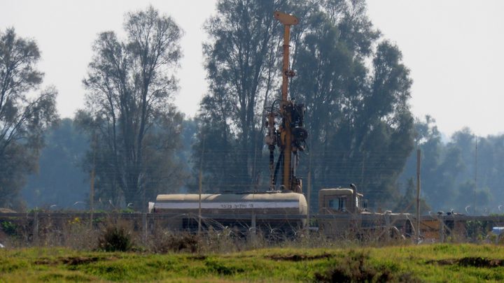 الاحتلال يبدأ في بناء سياج أمني جديد على حدود غزة