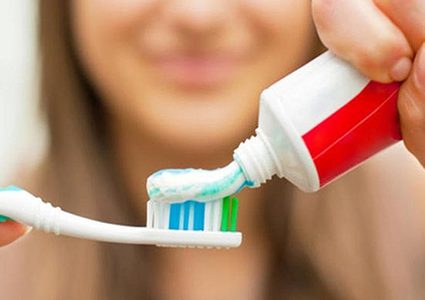 متى يتحول معجون الأسنان إلى سمّ؟