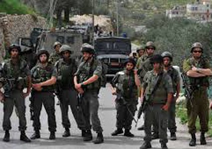 الاحتلال ينصب أهدافا للتدريبات العسكرية في الأغوار الشمالية