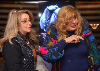 شهيرة وسهير رمزي بدون حجاب ومكياج كامل استعدادا "ليوم الحب"