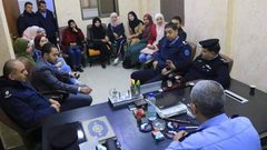 الشرطة تستضيف المشاركين بدورة اصدقاء الشرطة