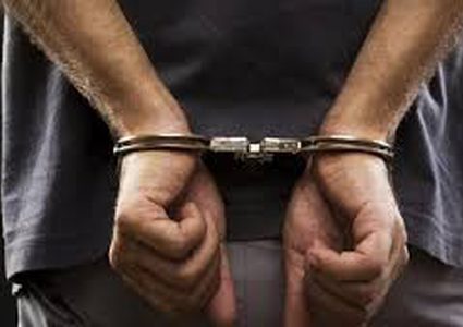 القبض أشخاص قاموا بجريمة قتل رجل بعد السطو على منزله