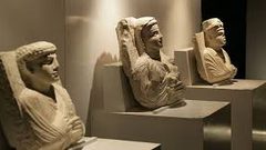 الأردن يسلم العراق مئات القطع الأثرية المسروقة
