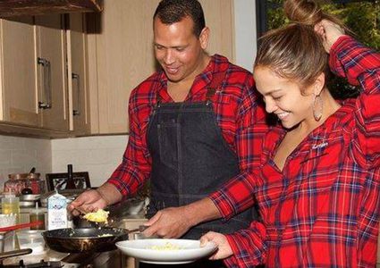 جينيفر لوبيز تحتفل بانتهاء الريجيم.. شاهدوا ماذا فعلت