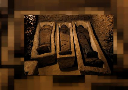 اكتشاف قبر فرعوني يضم 50 مومياء في مصر (فيديو)