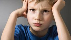 هل طفلك مصاب بأعراض التوتر الدراسي؟