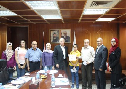 انتخاب عمر هاشم رئيسا لغرفة نابلس