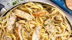 مكرونة فوتشيني بالدجاج بالفيديو