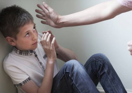 دراسة: ضرب الطفل يصنع منه كذابًّا