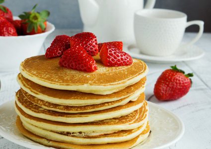 بان كيك بالفراولة