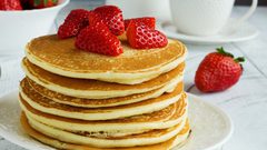 بان كيك بالفراولة