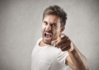 هل تريد التحكم بغضبك؟ اليك بعض الطرق التي تساعدك!