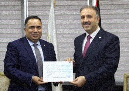 عساف يتسلم  الدفعة الأولى من منحة المطبعة الوطنية