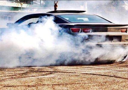 الشرطة تقبض على سائق مركبة يقود مركبته بطيش وإهمال