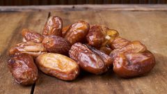 كم سعرة حرارية في التمر؟