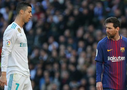 بالأرقام.. "فجوة مالية" بين ميسي ورونالدو