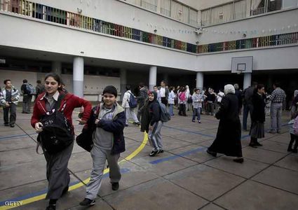 انتحار يهز لبنان.. مصاريف الدراسة تحرق أبا والوزارة ترد