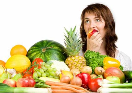 تناول الفواكه والخضروات بكثرة يحسن صحتك العقلية