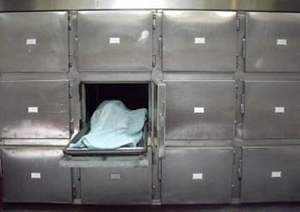 الشرطة والنيابة تحققان بظروف وفاة شاب برام الله