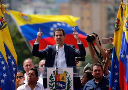 غوايدو: مستعد للموافقة على تدخل اميركي بفنزويلا