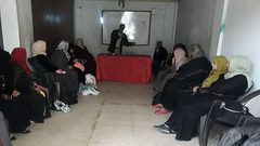 لقاء تثقيفي نظمته نقابة الغزل والنسيج في مخيم البريج