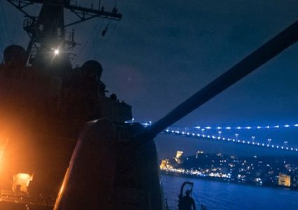 "مدمرة أميركية" في البوسفور تفجر غضب الأتراك