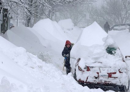 عاصفة ثلجية تضرب أمريكا وإعلان حالة الطوارئ