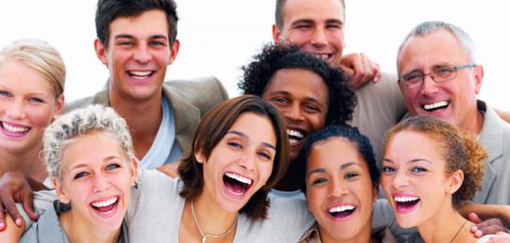 دراسة: التصرف بلطف مع الآخرين مفيد جدا لصحتك العقلية