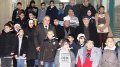 وزير الأوقاف يسلم اجهزة تعليمية للمكفوفين