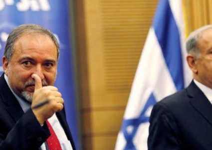 ليبرمان: نتنياهو سيتنحى مقابل عدم محاكمته