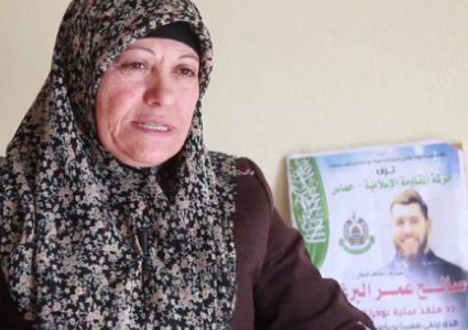 محكمة الاحتلال تعقد جلسة محاكمة لوالدة وشقيق الشهيد البرغوثي