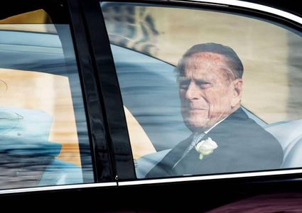 بعد الحادث المروع.. زوج ملكة بريطانيا يتخلى عن رخصة القيادة