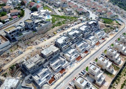 الاحتلال يشرعن مباني استيطانية على أراض بملكية فلسطينية خاصة