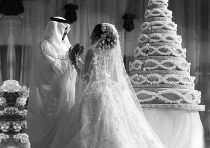 مطرب شهير يحقق حلم عروسة.. ماذا فعل؟