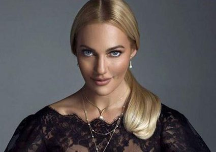 شاهدوا ماذا فعلت مريم أوزرلي لتقلد هيفاء.. من الأجمل؟