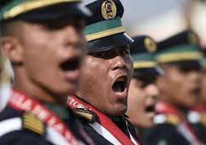 مادورو يطلق أكبر مناورات في تاريخ فنزويلا