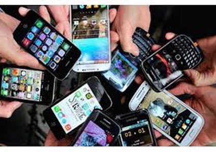 مليار شخص مهددون بفقدان السمع بسبب الهواتف الذكية