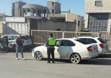 ضبط 10 مركبات خاصة تعمل على نقل ركاب مقابل أجر في الخليل