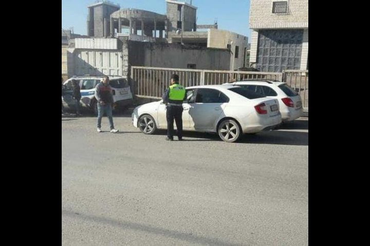 ضبط 10 مركبات خاصة تعمل على نقل ركاب مقابل أجر في الخليل