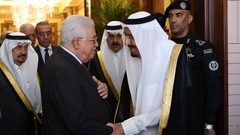 الشيخ: اجتماع الرئيس محمود عباس والملك سلمان كان حميما
