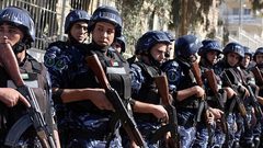 شرطة أريحا تقبض على سيدة صادر بحقها 6 أوامر حبس