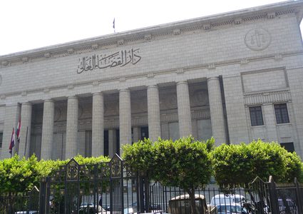 النيابة المصرية تحظر النشر في قضية مخرجين ومشاهير