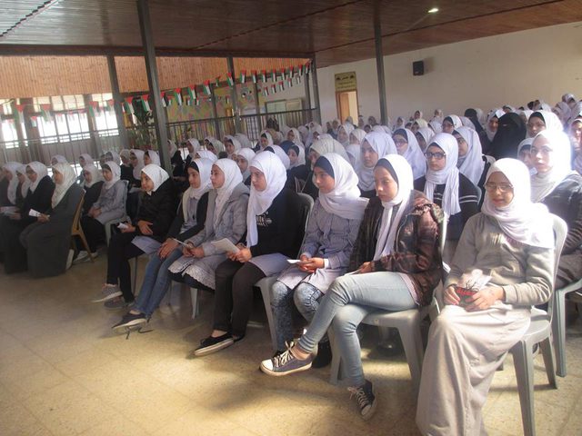 تنظيم محاضرات (ديني حياتي) في اناث قلقيلية