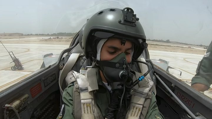 الهند تبدأ إنتاج أول مقاتلة حربية محلية الصنع