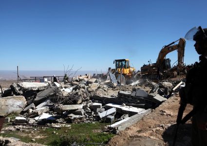 الاحتلال يهدم منزلا في بيت جالا ويشرد قاطنيه