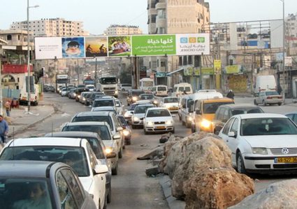 الحساينة: سننفذ مشروع إعادة إنشاء شارع كفر عقب-قلنديا