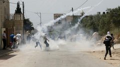 اندلاع مواجهات في قرية عوريف جنوب نابلس