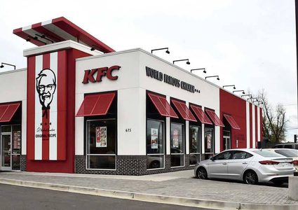 إلزام كنتاكي بدفع 1.5 مليون دولار تعويضا بسبب "أزمة الرضاعة"