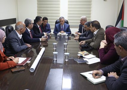 الأعرج يطلع على احتياجات عدد من الهيئات المحلية من المشاريع