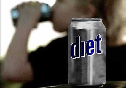 تناول مشروبات الدايت يومياً يزيد من  خطر حدوث نوبة قلبية